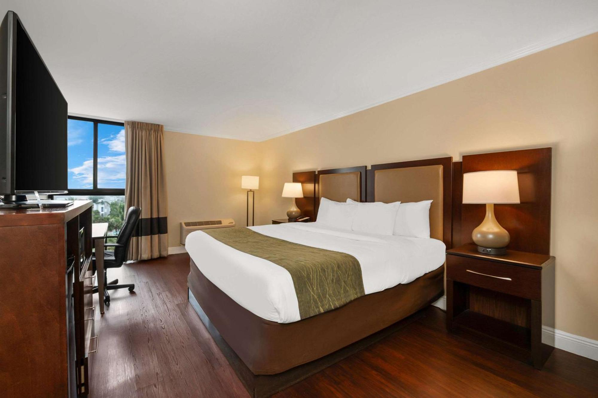 Comfort Inn Oceanside Диърфийлд Бийч Екстериор снимка