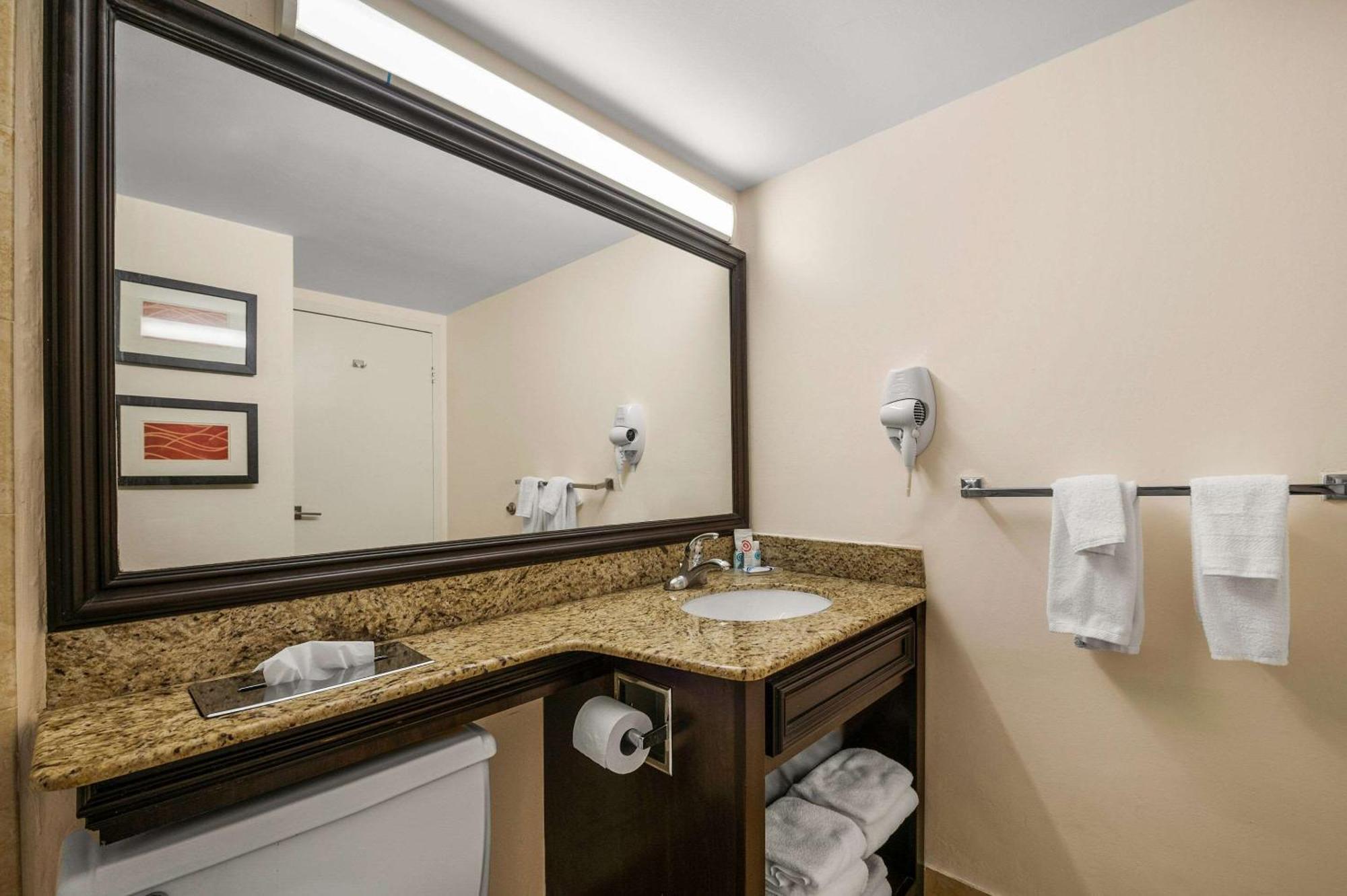 Comfort Inn Oceanside Диърфийлд Бийч Екстериор снимка